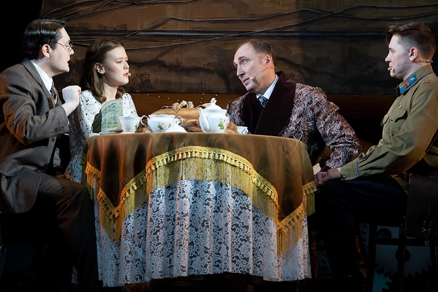 Спектакль «Два капитана»