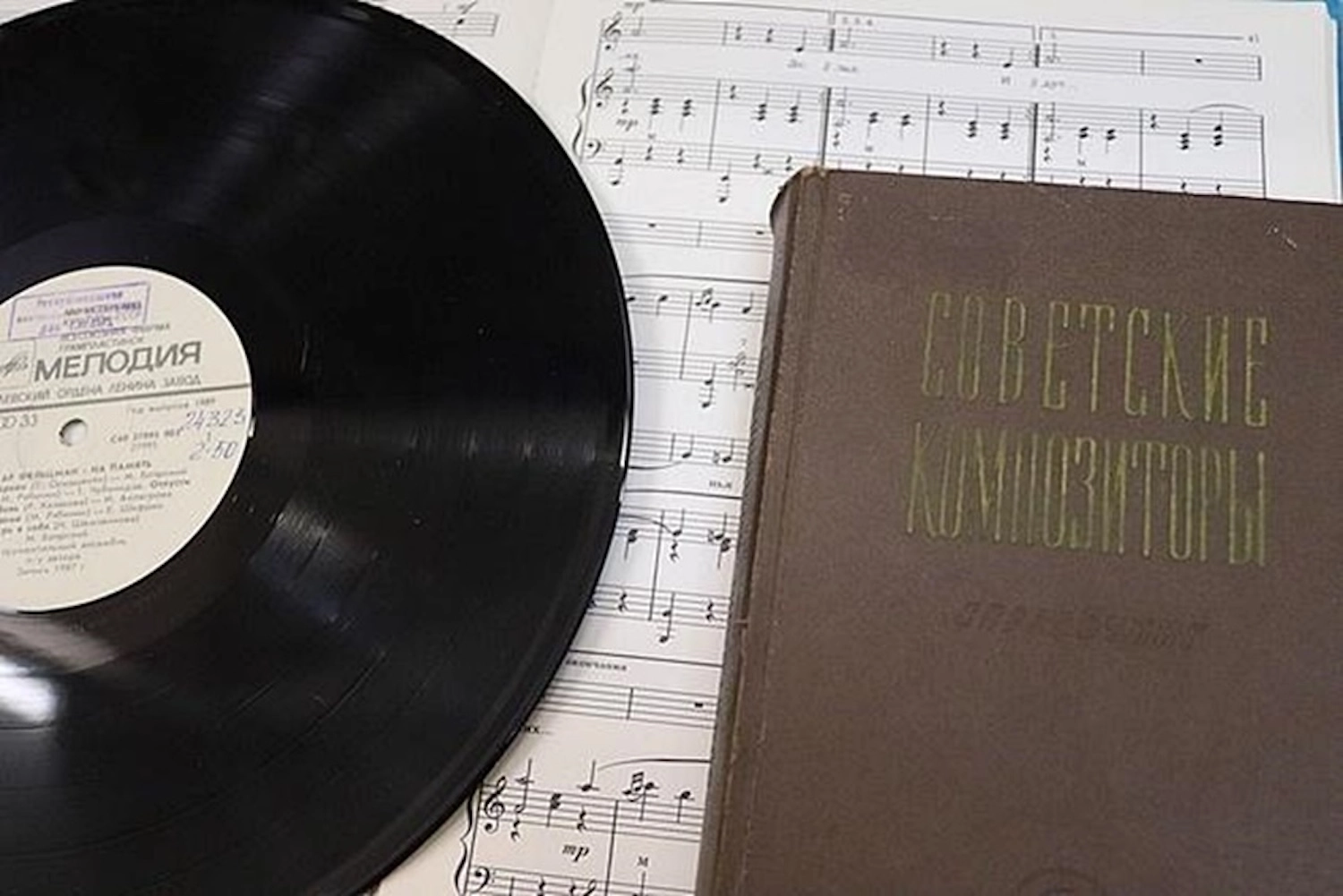 Книжно-иллюстративная выставка «Оскар Борисович Фельцман»