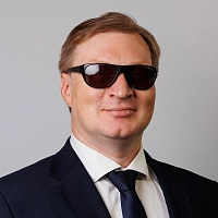 Автор Евгений Арнапольский