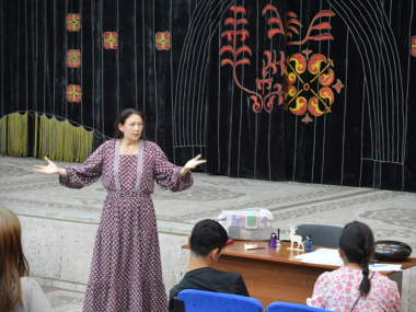 превью публикации Спектакль по сценарию незрячей поэтессы поставят в Бишкеке